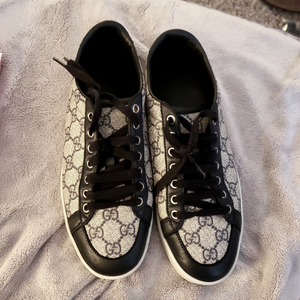 Authentic Gucci Sneakers size 36.5